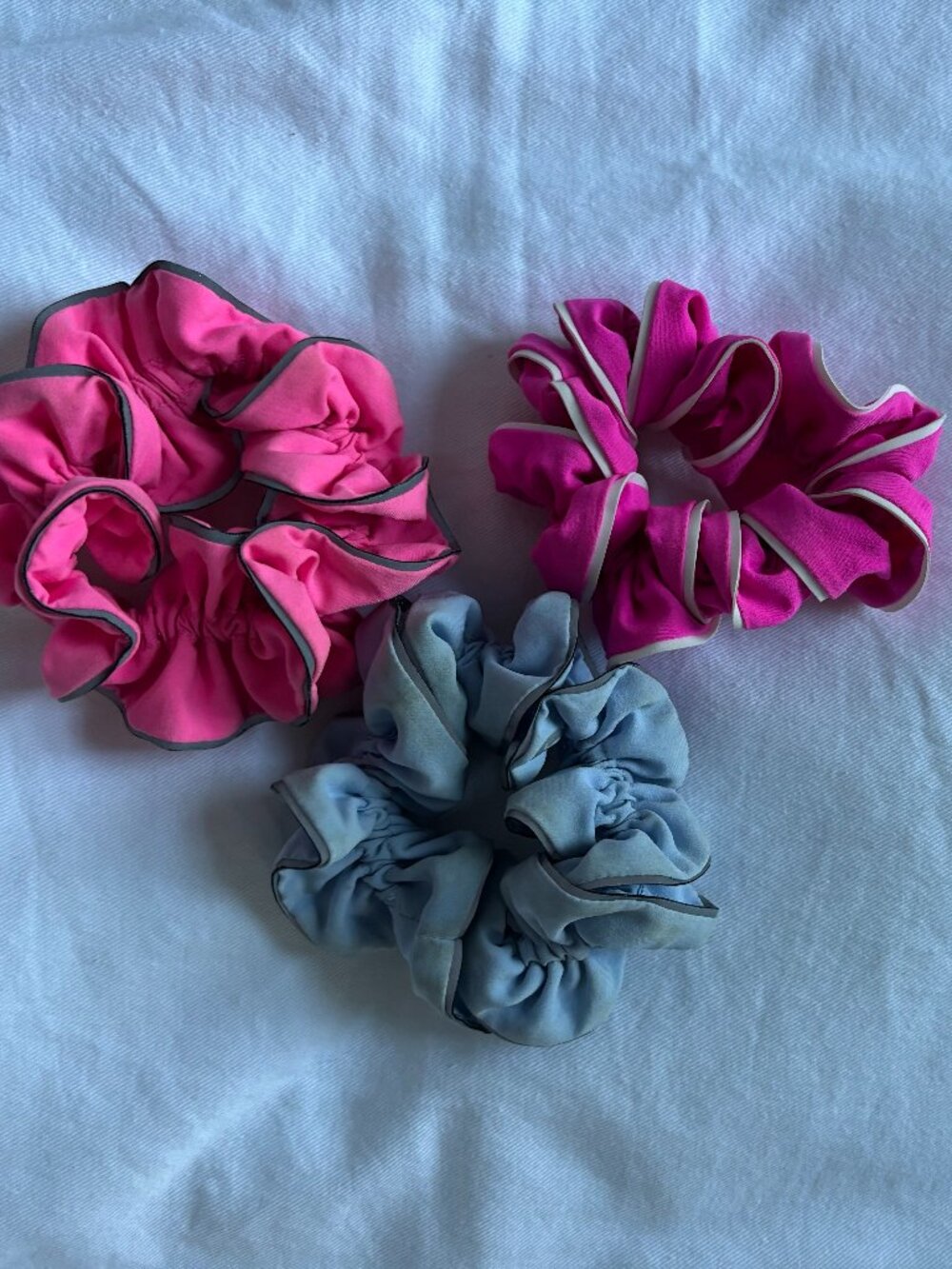 Lululemon Logo Pouch with 3 lululemon scrunchies. - Picture 5 of 6